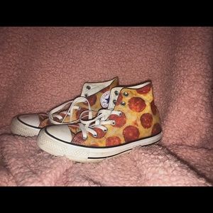 Pizza Converse